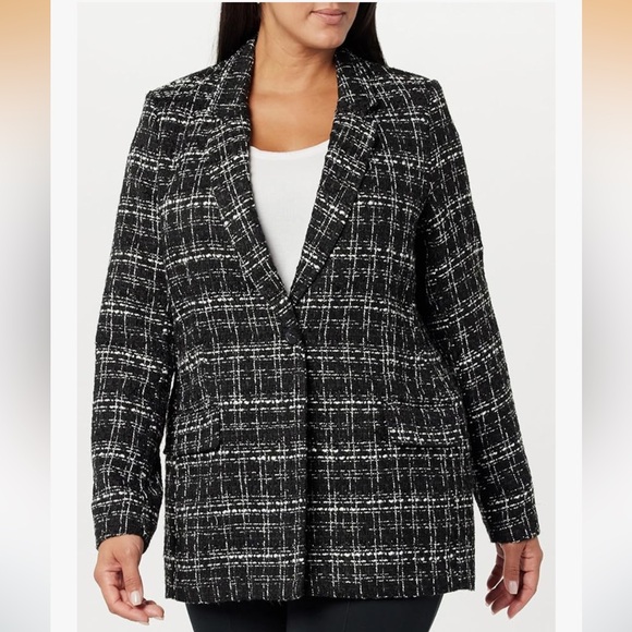 The Drop Jackets & Blazers - The Drop Women's Blake Long Blazer in Black Boucle